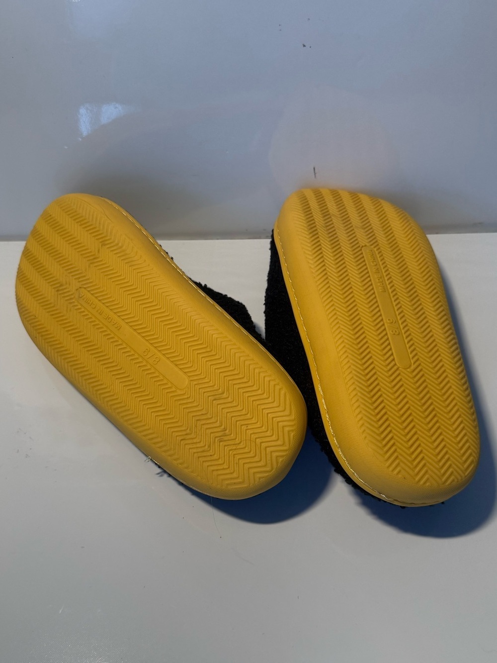 Comfy Slippers Women's Slurpee Slippers Size 8/9 RARE - Picture 5 of 5